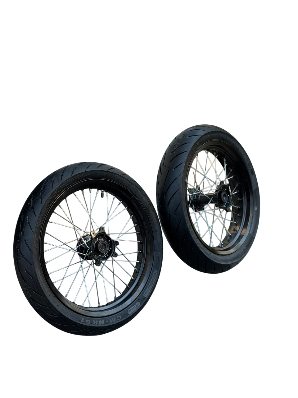 "Black on Silver" Ultra Sumos